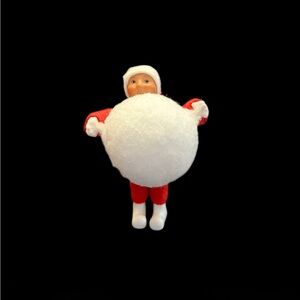 Byers’ Choice Ltd Snowball Caroler Figure 2015 – Christmas Holiday Decor
